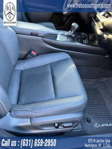 2024 Lexus UX 250h Premium