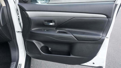 2015 Mitsubishi Outlander SE