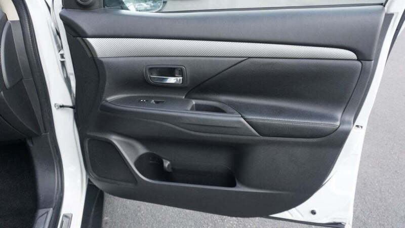 2015 Mitsubishi Outlander SE