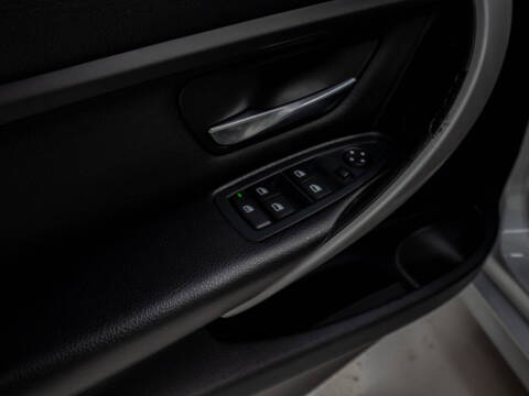 2012 BMW 3 Series 328i