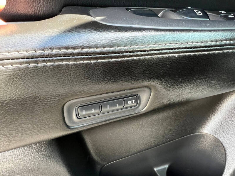 2013 Nissan Pathfinder Platinum