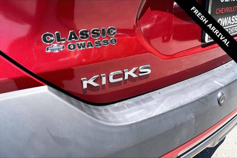 2020 Nissan Kicks SR