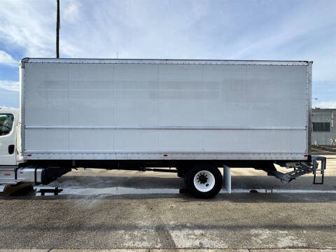 2022 Freightliner M2 106