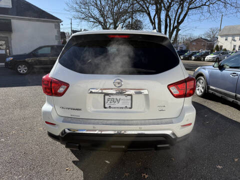 2019 Nissan Pathfinder SL