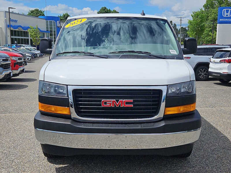 2024 GMC Savana 2500