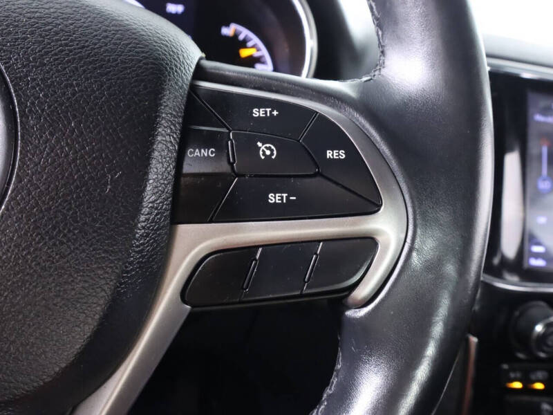 2019 Jeep Grand Cherokee Laredo E