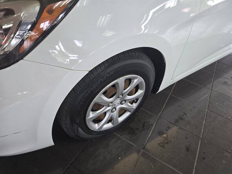 2013 Hyundai Accent GS