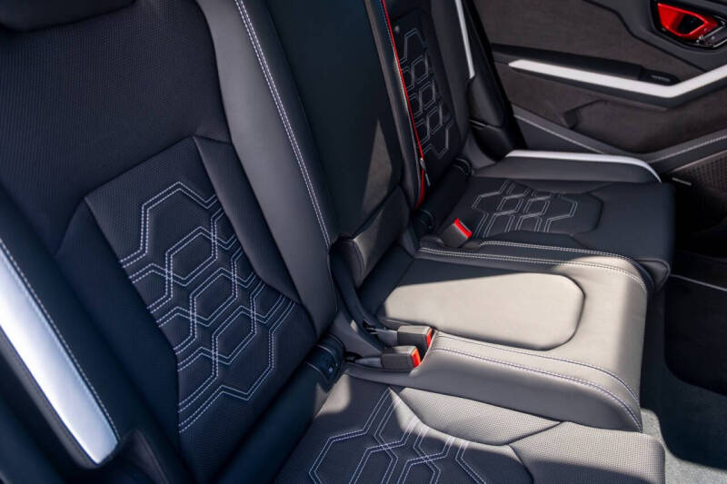 2025 Lamborghini Urus SE