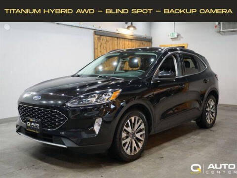 2022 Ford Escape Hybrid Titanium