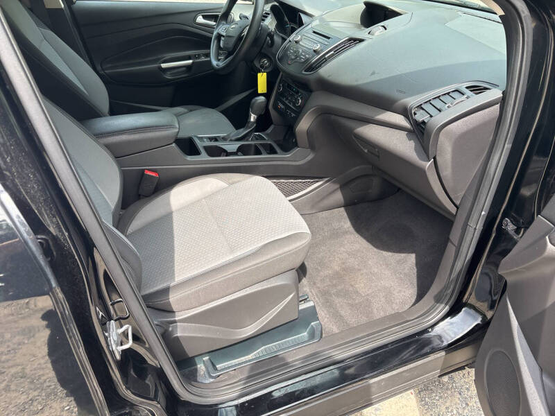 2017 Ford Escape SE - Photo 22