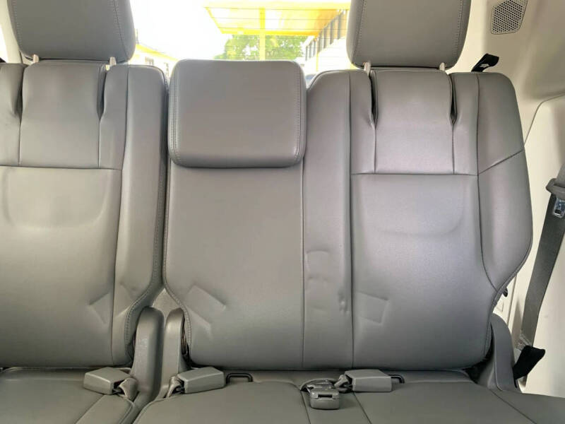 2014 Volkswagen Routan