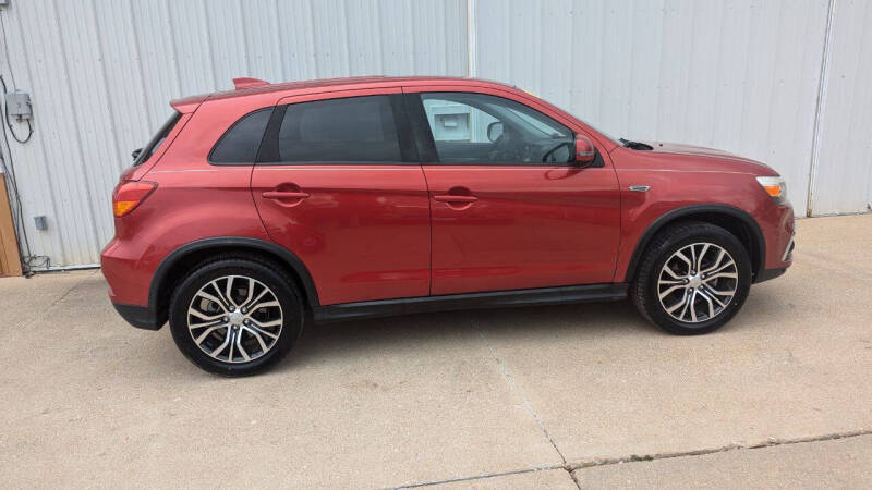 2019 Mitsubishi Outlander Sport ES's photo