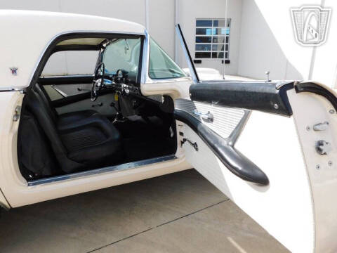 1955 Ford Thunderbird