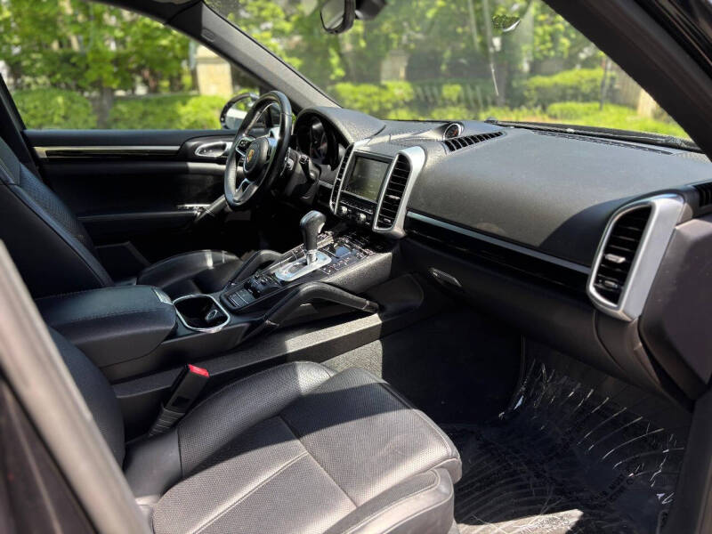 2016 Porsche Cayenne S