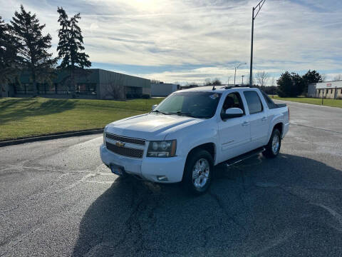 2011 Chevrolet Avalanche for sale at JE Autoworks LLC in Willoughby OH