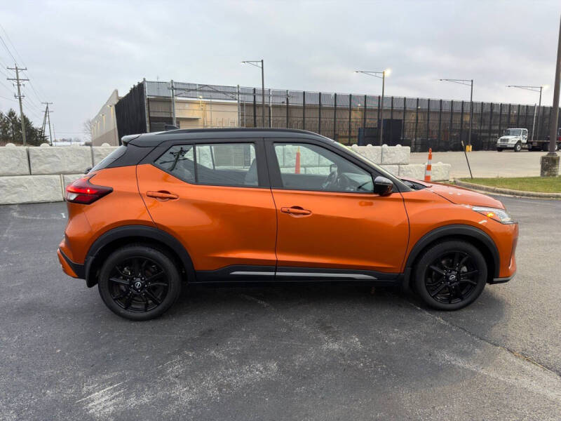 2023 Nissan Kicks SR
