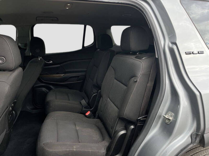 2023 GMC Acadia SLE