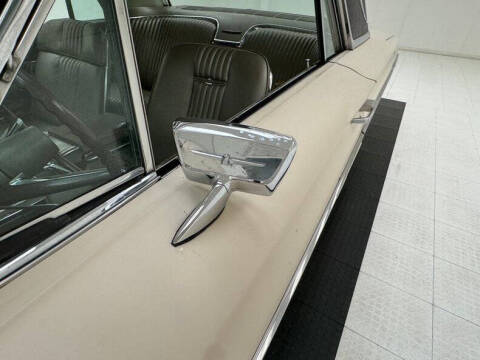 1964 Ford Thunderbird