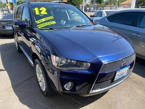 2012 Mitsubishi Outlander for sale at CAR GENERATION CENTER, INC. in Los Angeles CA