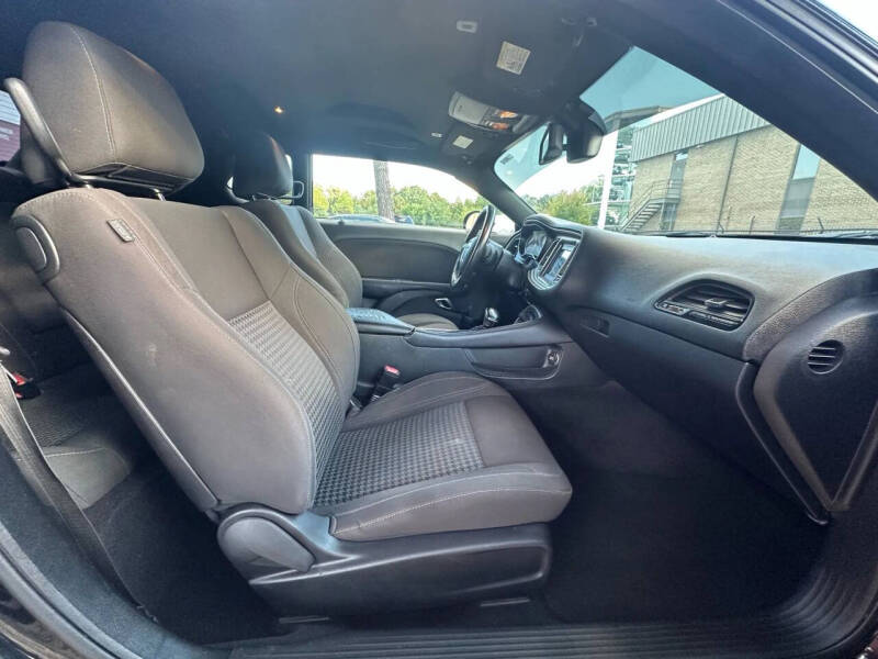 2019 Dodge Challenger SXT