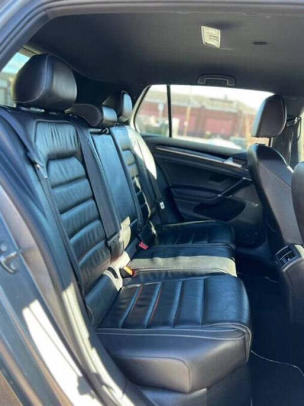 2016 Volkswagen Golf R