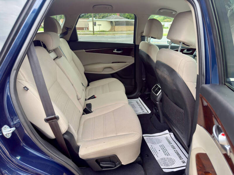 2017 Kia Sorento LX
