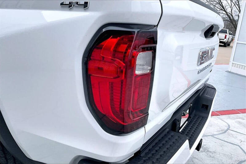 2024 GMC Canyon Elevation