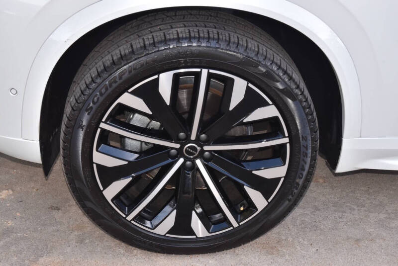 2025 Volvo XC90 B6 Plus Bright Theme 7P