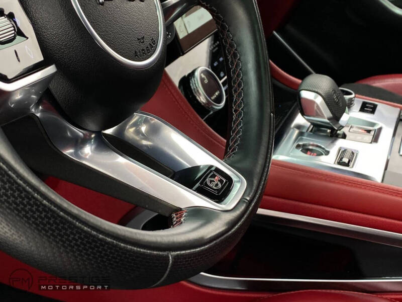 2022 Jaguar F-PACE SVR