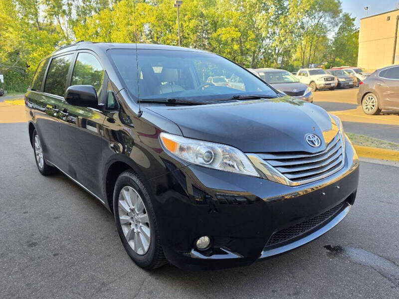 2014 Toyota Sienna XLE 7-Passenger