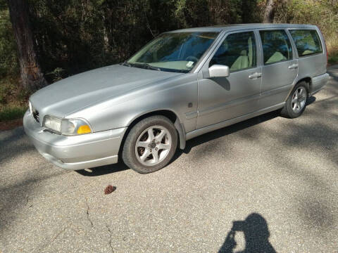2000 Volvo V70 SE