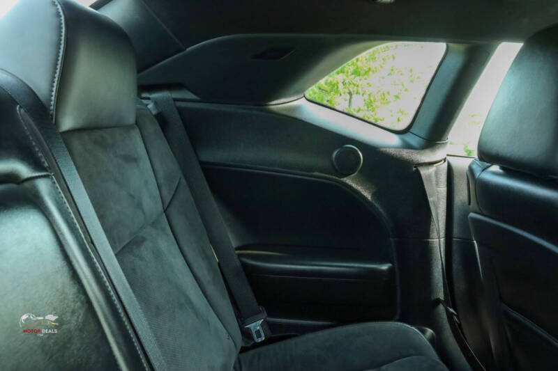 2017 Dodge Challenger 392 HEMI Scat Pack Shaker