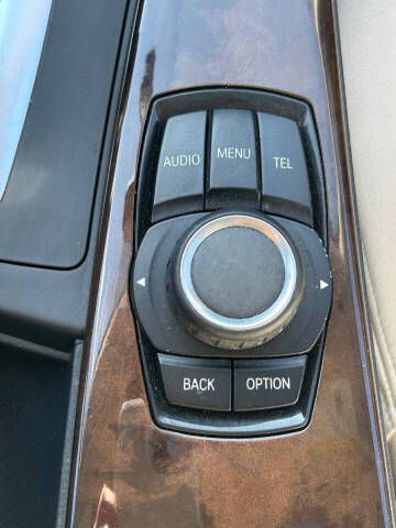 2015 BMW 3 Series 320i