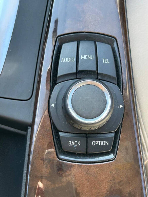 2015 BMW 3 Series 320i