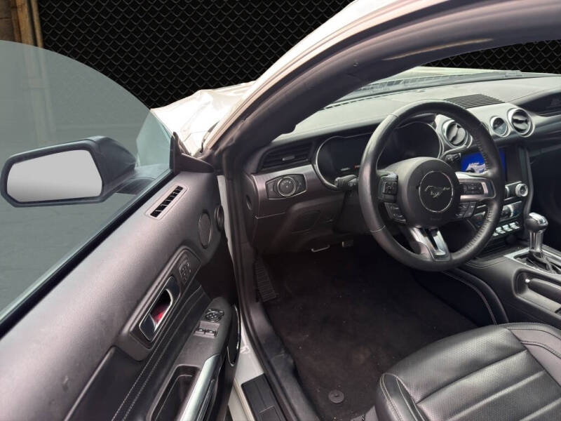 2022 Ford Mustang Mach 1