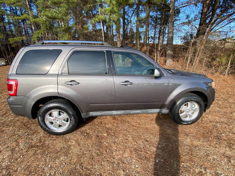 2011 Ford Escape Base's photo