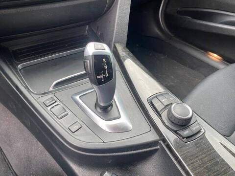 2017 BMW 3 Series 320i