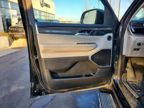 2022 Jeep Wagoneer Series III