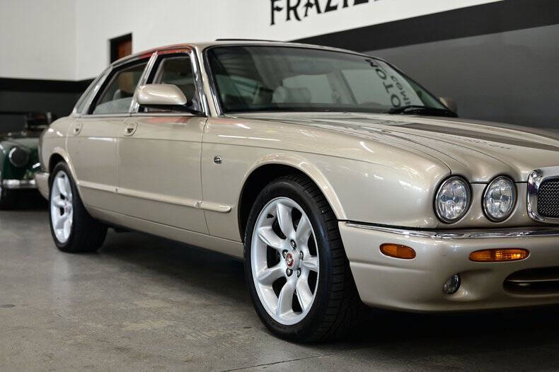 1999 Jaguar XJR