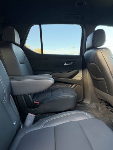 2023 Chevrolet Traverse LT Leather