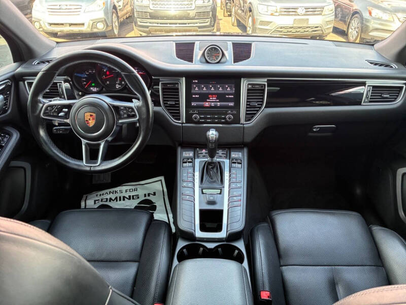 2018 Porsche Macan