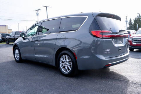 2023 Chrysler Pacifica Touring L