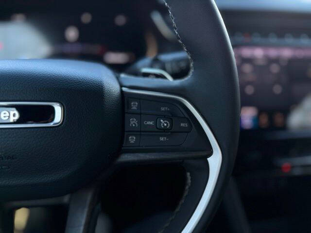 2023 Jeep Grand Cherokee Laredo