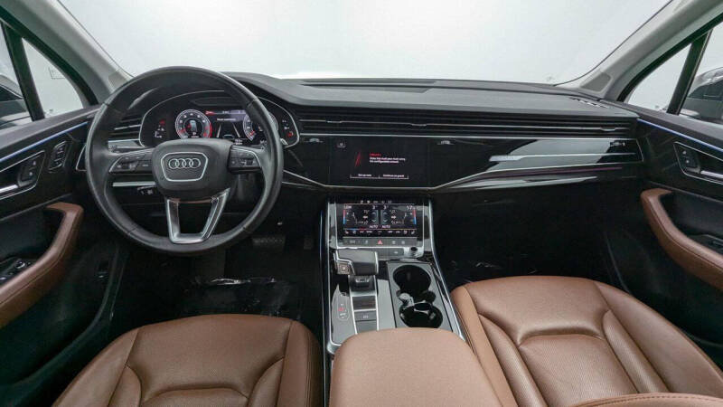 2022 Audi Q7 quattro Premium Plus 55 TFSI