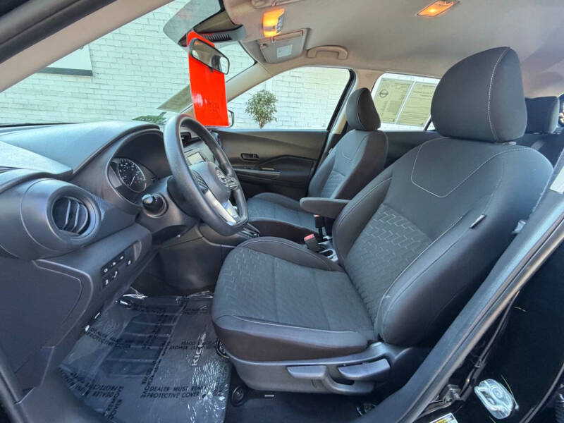 2022 Nissan Kicks S