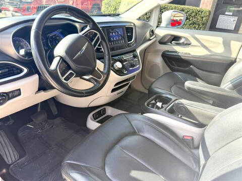 2020 Chrysler Pacifica Touring L