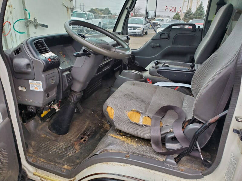 2005 Isuzu NPR
