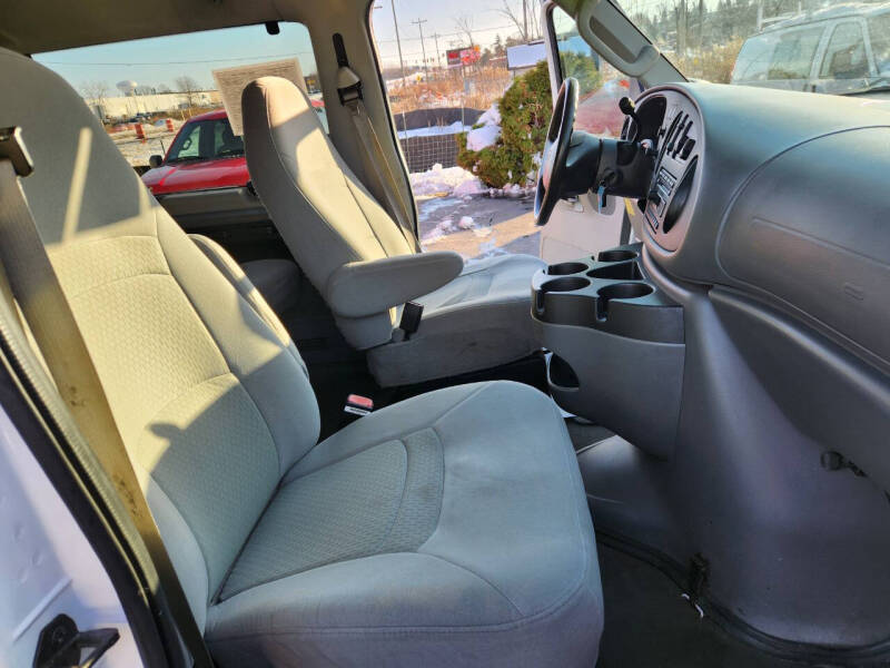 2007 Ford E-Series E-350 SD XLT