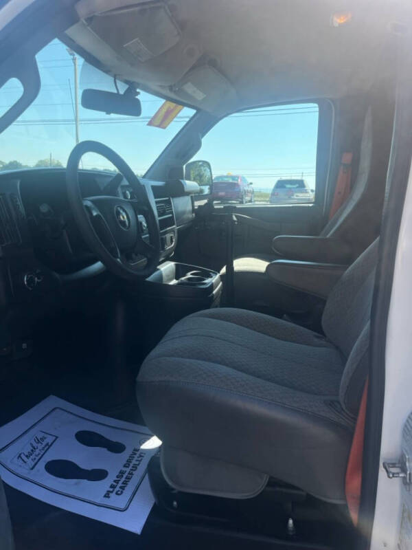 2017 Chevrolet Express 2500