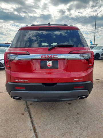 2023 GMC Acadia AT4